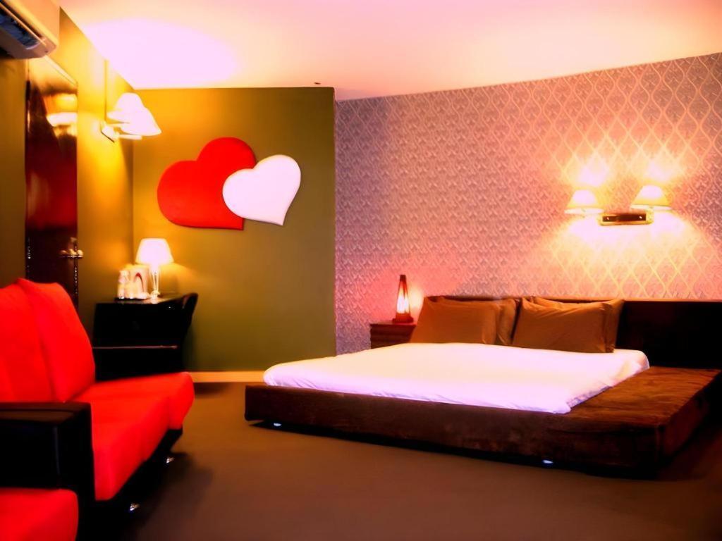 איפוה Paragon City Hotel מראה חיצוני תמונה