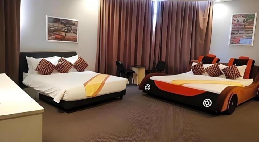 איפוה Paragon City Hotel מראה חיצוני תמונה