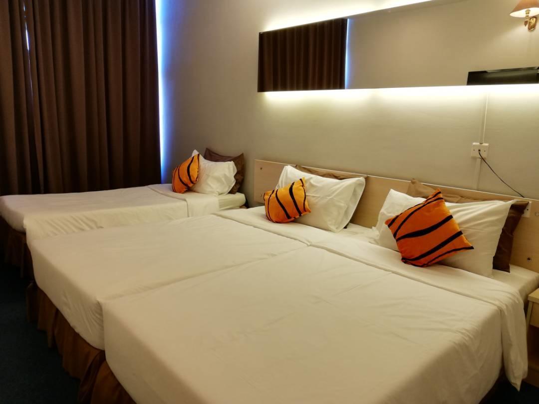 איפוה Paragon City Hotel מראה חיצוני תמונה