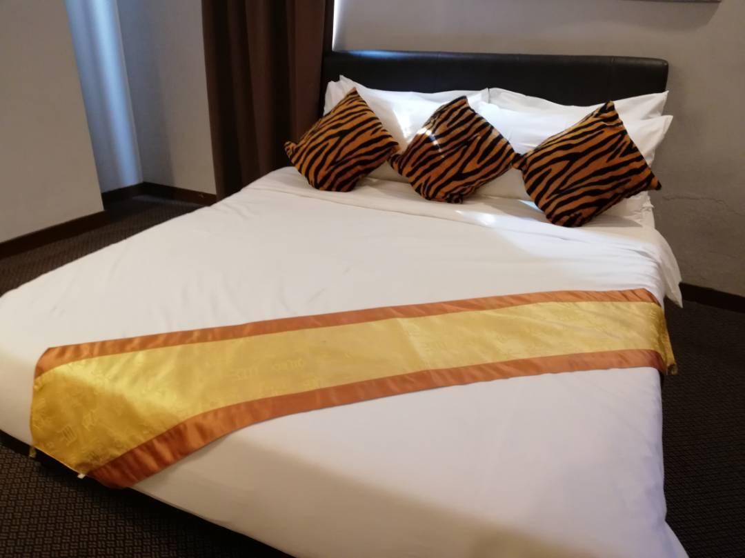 איפוה Paragon City Hotel מראה חיצוני תמונה